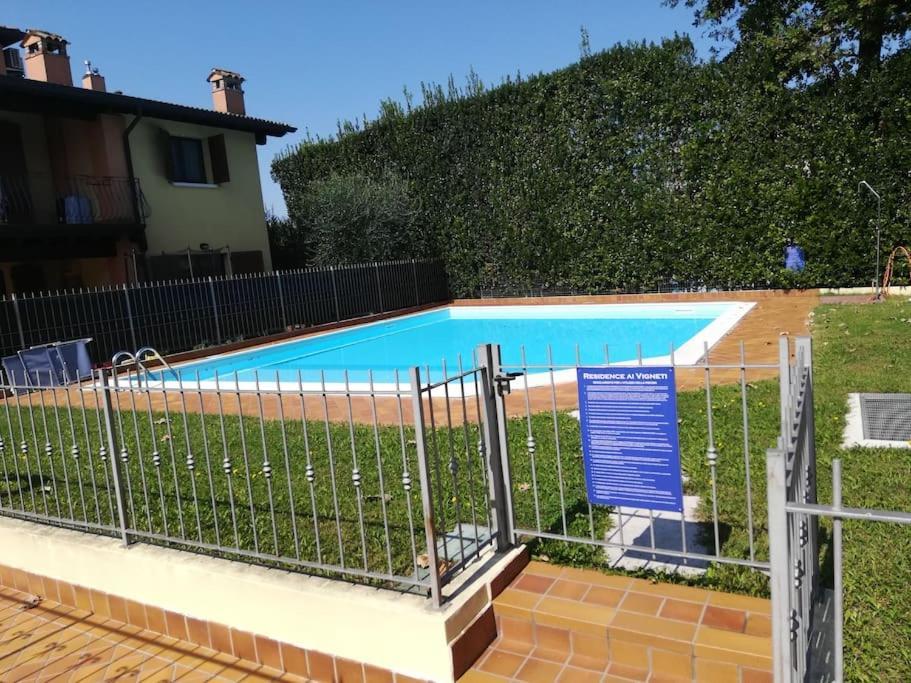 Ferienwohnung Casa Di Michela A Sirmione Con Piscina Exterior foto