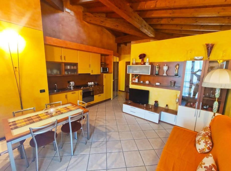 Ferienwohnung Casa Di Michela A Sirmione Con Piscina Exterior foto